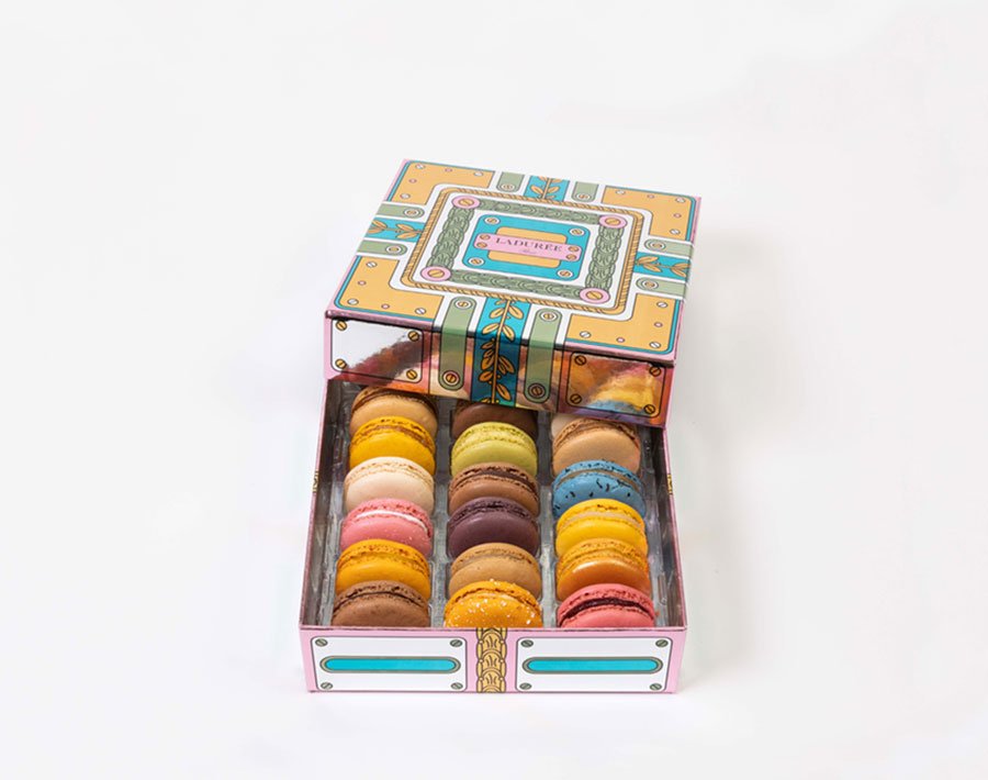 Color Block 18 macarons gift box