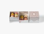 Baroque Gift Box of 16 Macarons 3 - 900x710