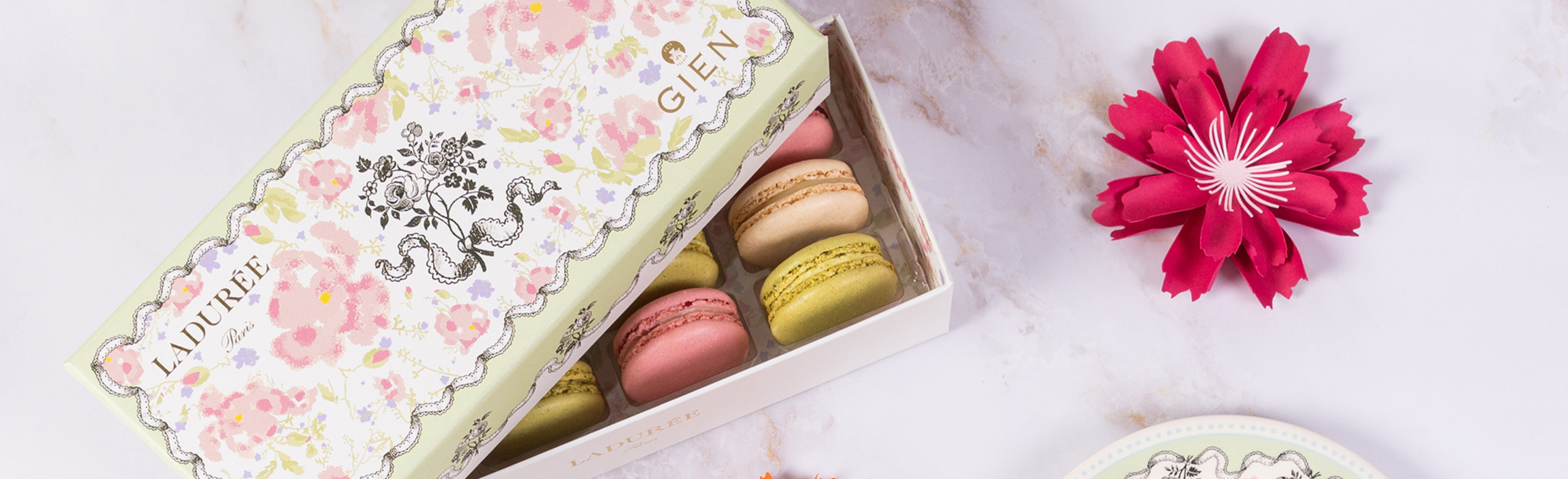 Celebrate summer with our Ladurée x Gien macarons gift box