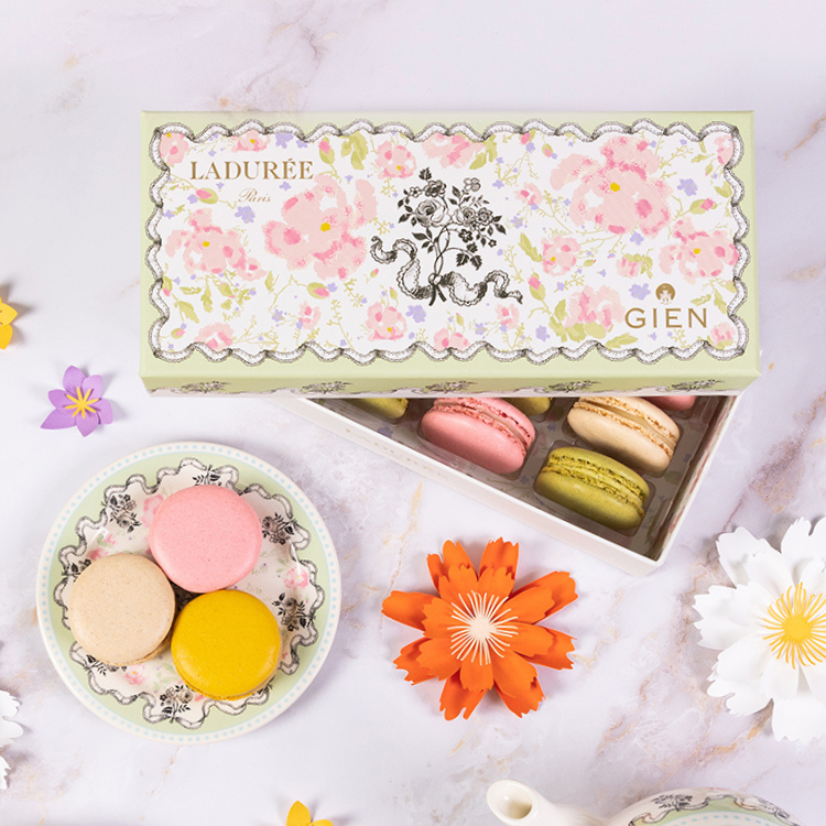 Celebrate summer with our Ladurée x Gien macarons gift box