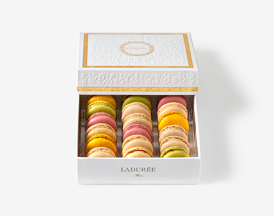 160th Anniversary 18 Macarons Gift Box 160th Anniversary 18 Macarons Gift Box